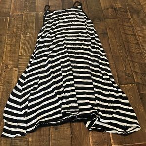 Super cute, black and white striped dress